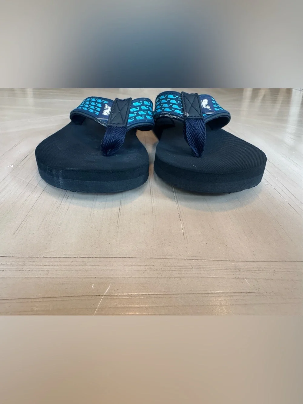 Vineyard Vines Boys’ Whale Flip Flops Sandals Blue Black - Size 2